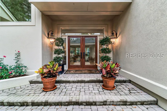 $2,295,000 | 15 Hawthorne Road, Bluffton, SC 29910