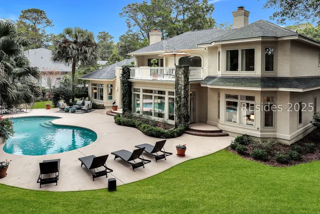 $2,295,000 | 15 Hawthorne Road, Bluffton, SC 29910