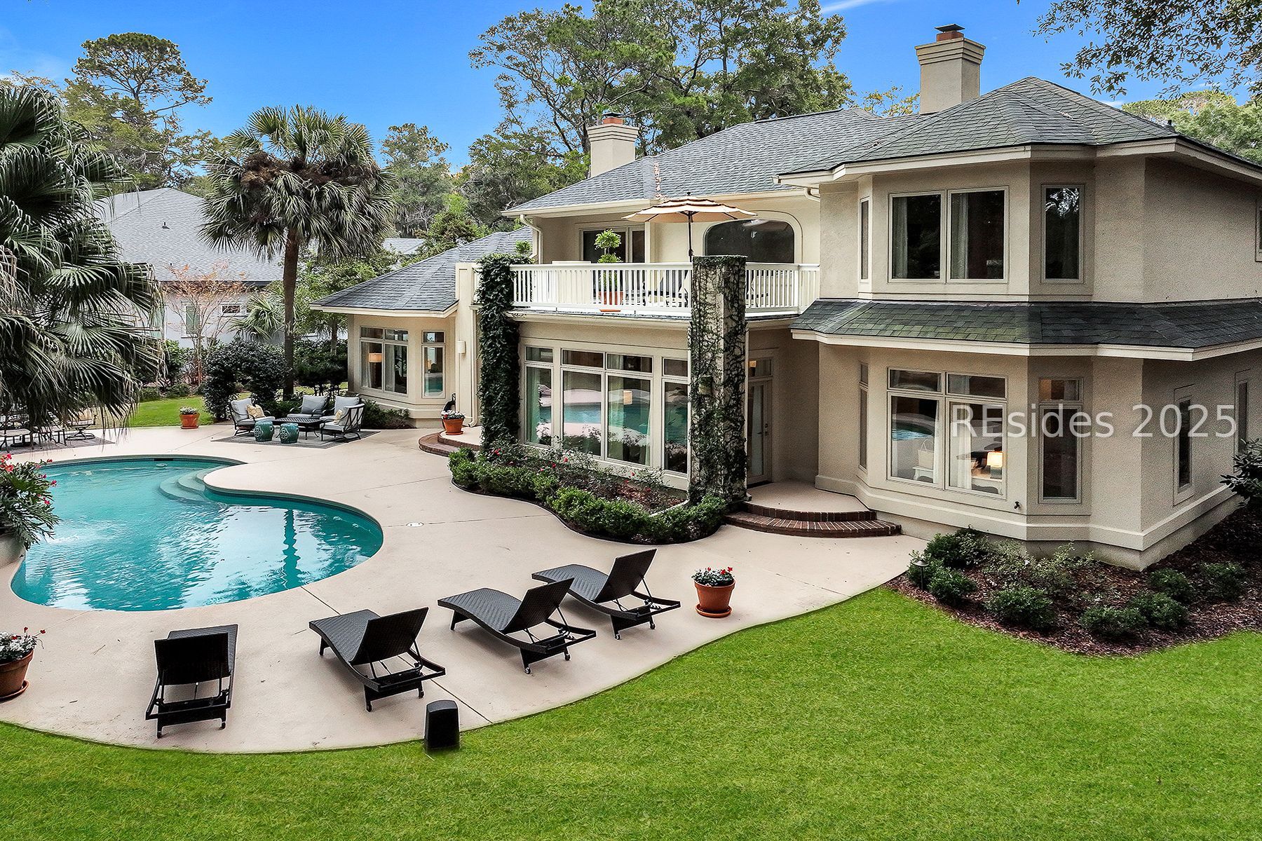 15 Hawthorne Road Bluffton, SC 29910 - Photo 3 of 95 Luxurious Backyard