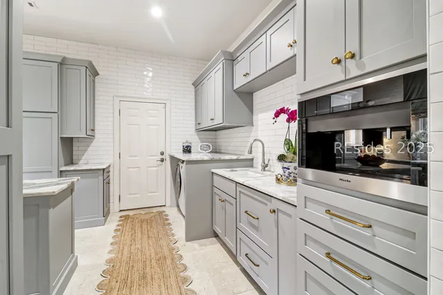 $2,295,000 | 15 Hawthorne Road, Bluffton, SC 29910