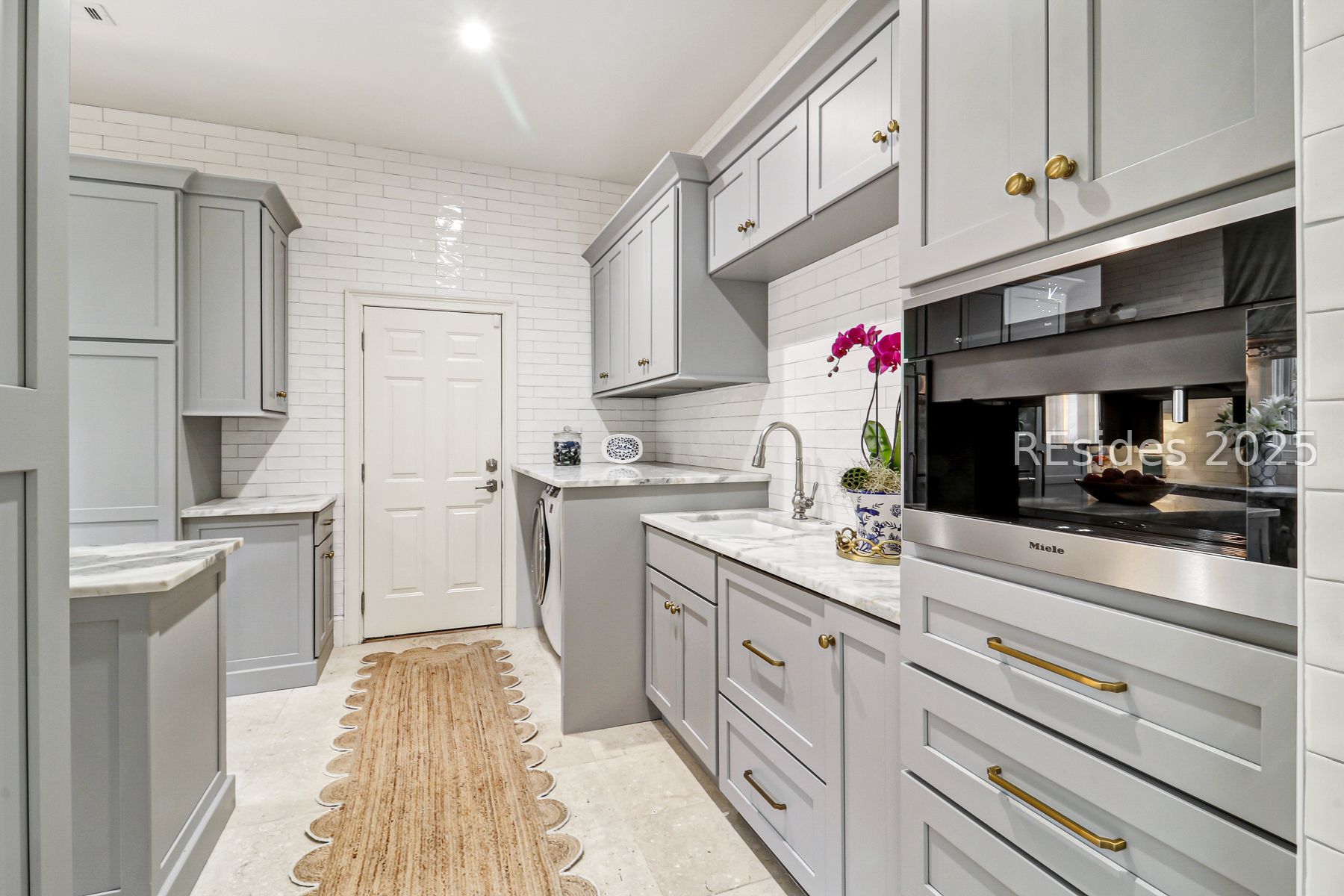 15 Hawthorne Road Bluffton, SC 29910 - Photo 38 of 95 Additional Kitchen and Laundry Area
