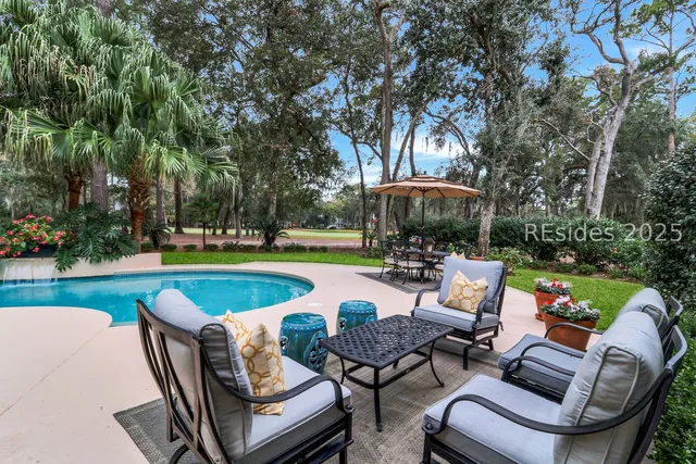 $2,295,000 | 15 Hawthorne Road, Bluffton, SC 29910