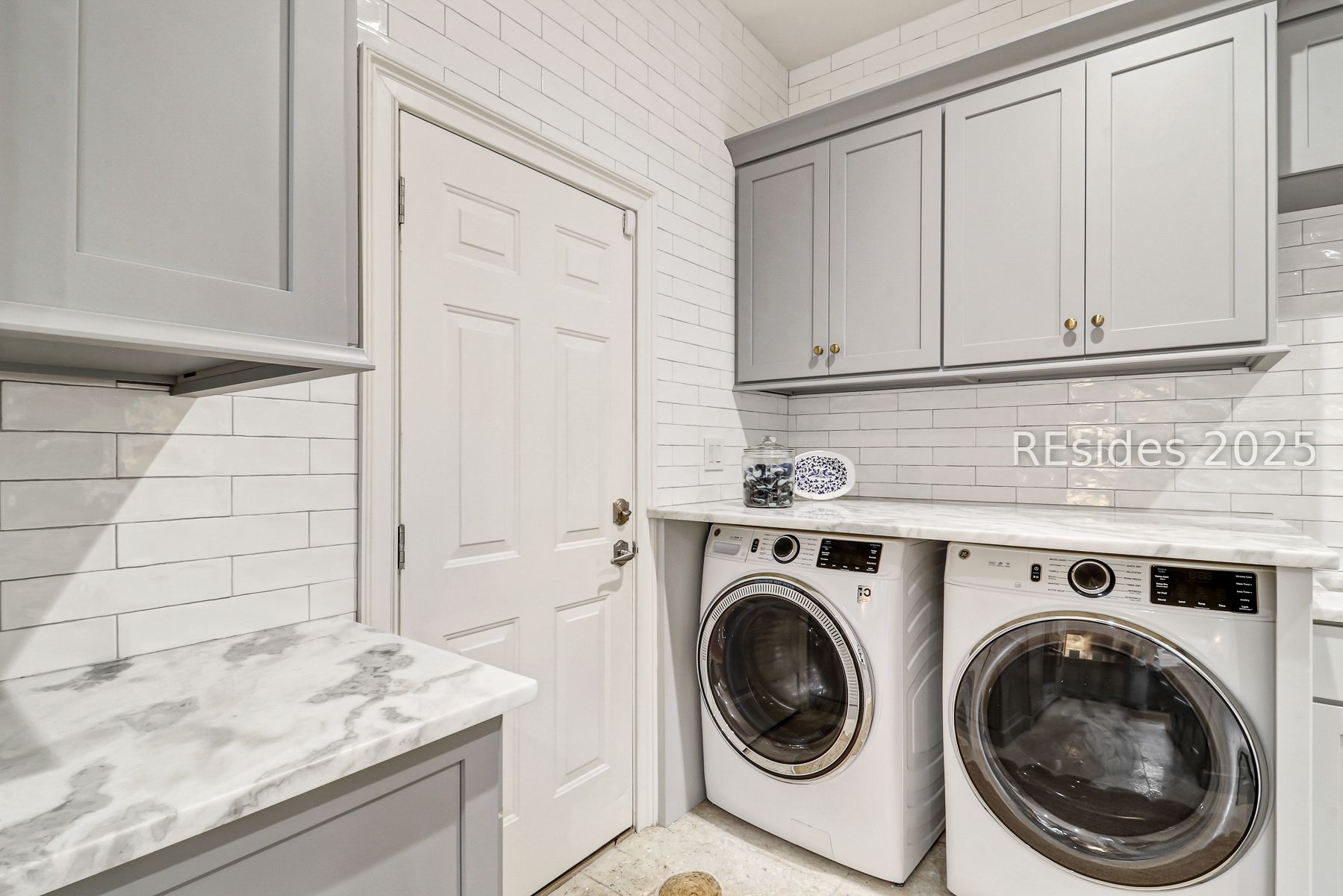 15 Hawthorne Road Bluffton, SC 29910 - Photo 41 of 95 Additional Kitchen and Laundry Area