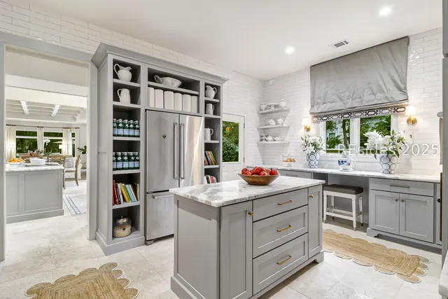 $2,295,000 | 15 Hawthorne Road, Bluffton, SC 29910