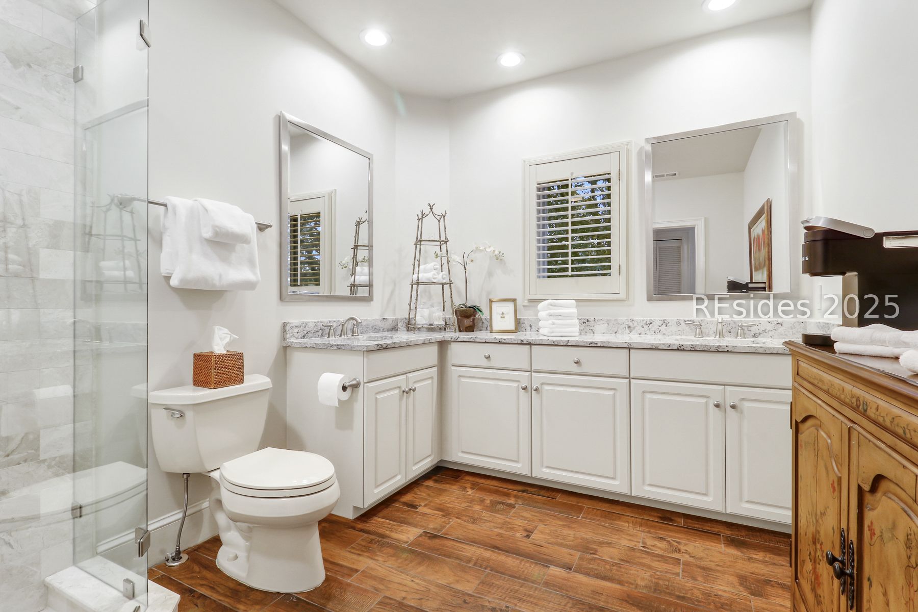 15 Hawthorne Road Bluffton, SC 29910 - Photo 60 of 95 Guest Bedroom 2 Bathroom