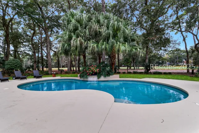$2,295,000 | 15 Hawthorne Road, Bluffton, SC 29910