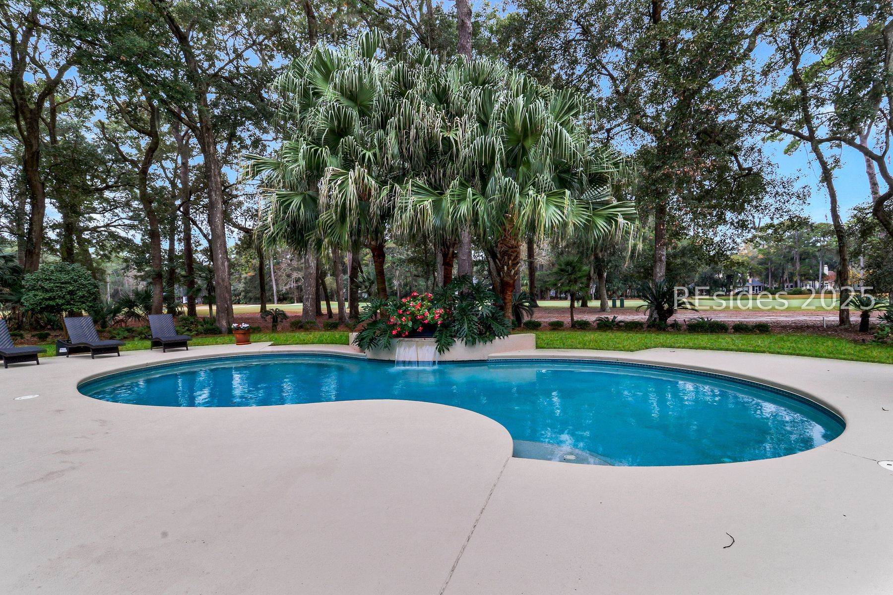 15 Hawthorne Road Bluffton, SC 29910 - Photo 75 of 95 Luxurious Pool