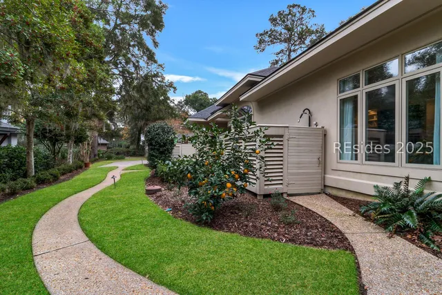 $2,295,000 | 15 Hawthorne Road, Bluffton, SC 29910