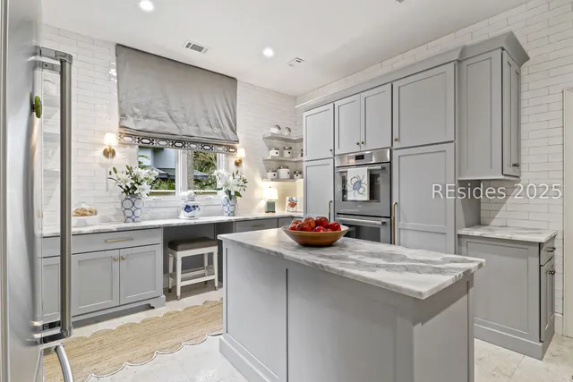 $2,295,000 | 15 Hawthorne Road, Bluffton, SC 29910