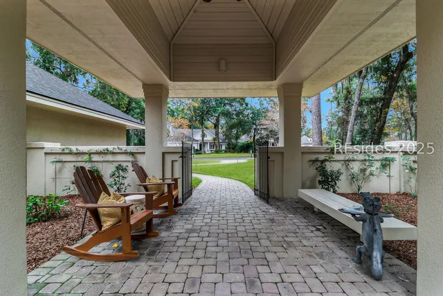 $2,295,000 | 15 Hawthorne Road, Bluffton, SC 29910