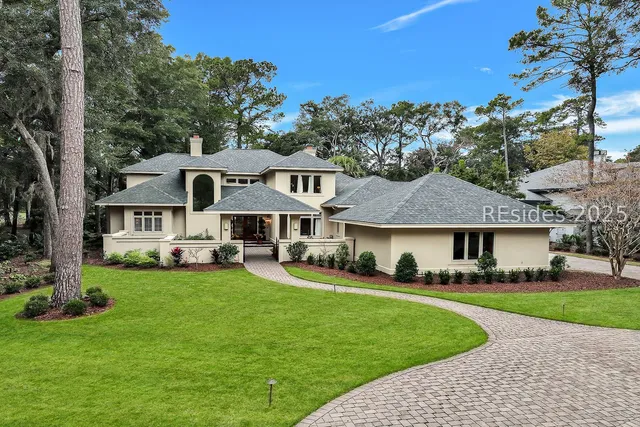 $2,295,000 | 15 Hawthorne Road, Bluffton, SC 29910
