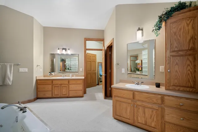 $899,900 | 4538 Church Drive, West Bend, WI 53095