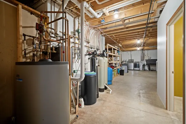 $899,900 | 4538 Church Drive, West Bend, WI 53095