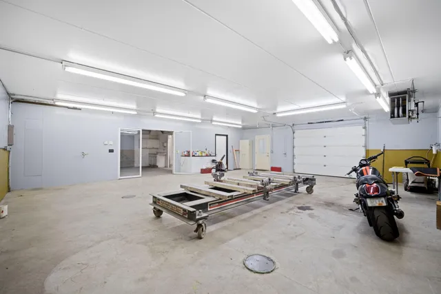 $899,900 | 4538 Church Drive, West Bend, WI 53095