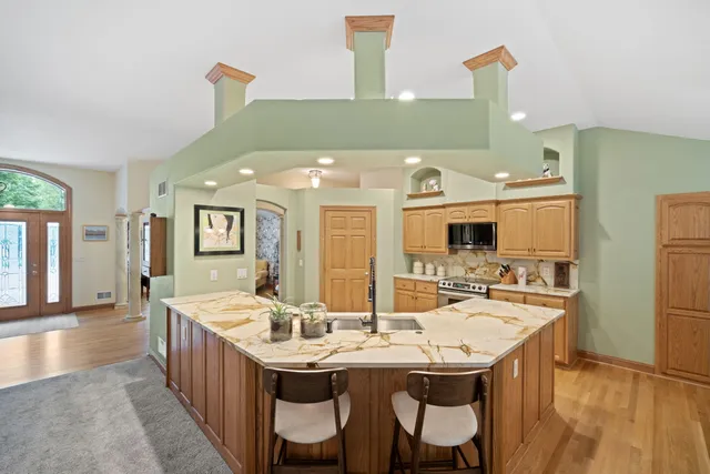 $899,900 | 4538 Church Drive, West Bend, WI 53095