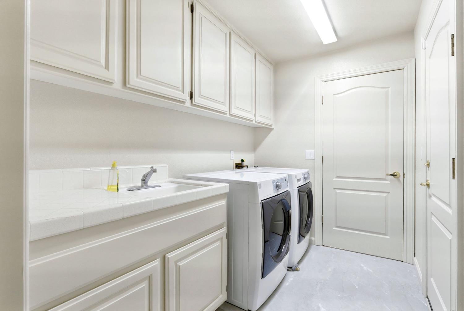 3723 Modoc Place Davis, CA 95618 - Photo 17 of 27 Laundry room - entry from garage