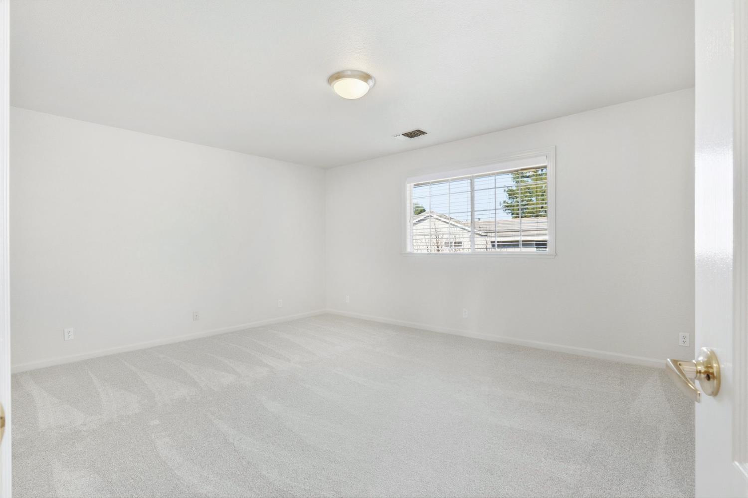 3723 Modoc Place Davis, CA 95618 - Photo 23 of 27 Upstairs bedroom #3
