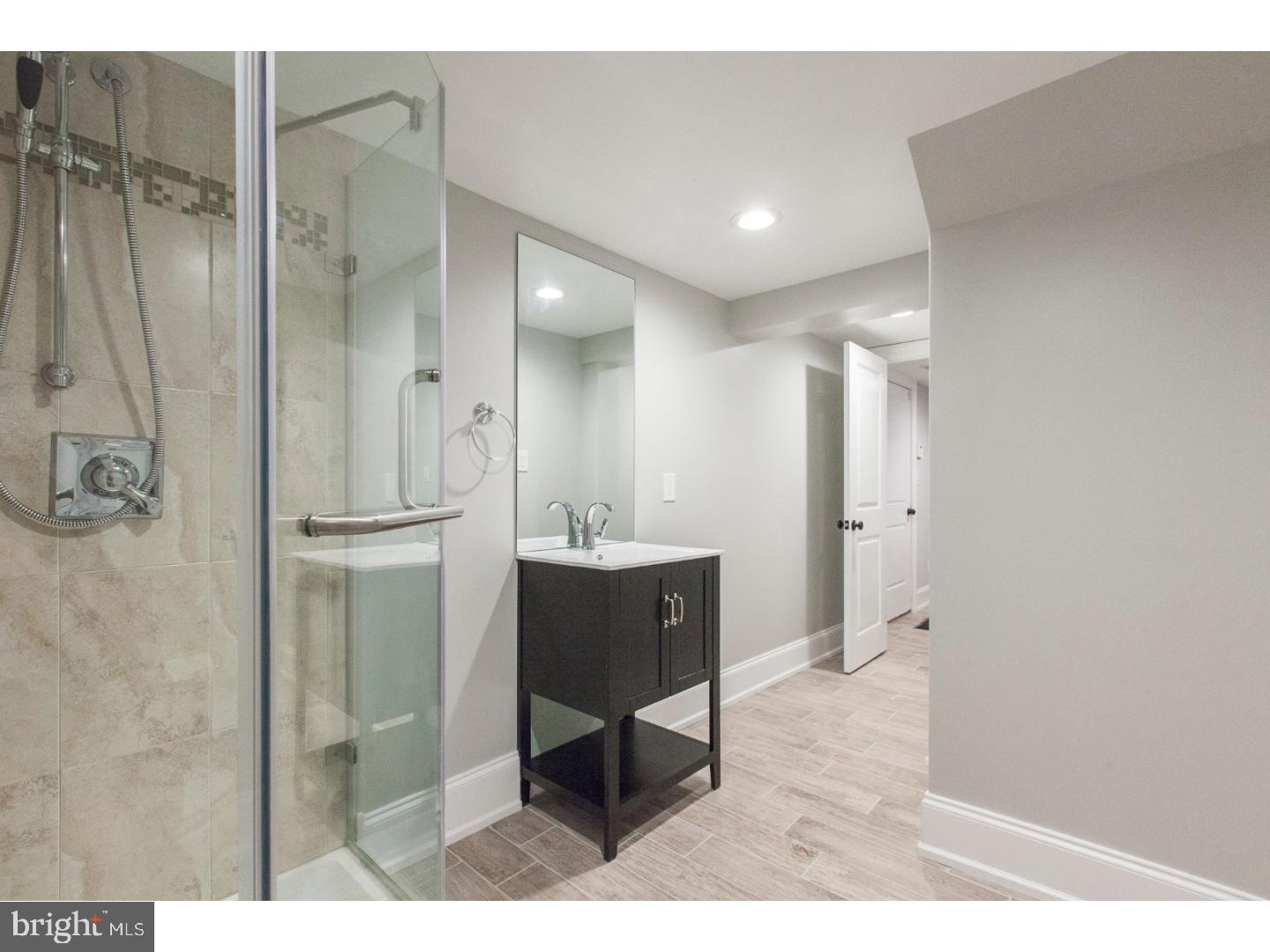 686 Knox Road Wayne, PA 19087 - Photo 16 of 25 Bathroom