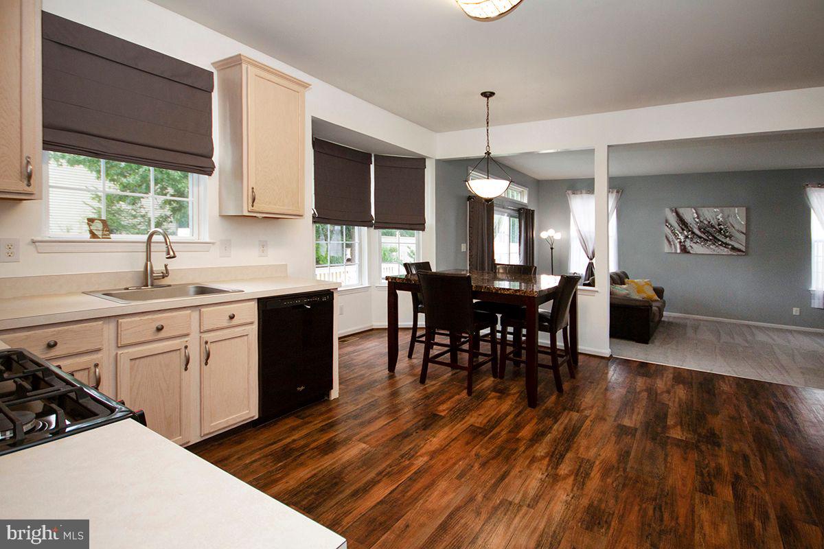 64 Cedar Grove Drive Sicklerville, NJ 08081 - Photo 7 of 39 Kitchen: Laminate Flooring