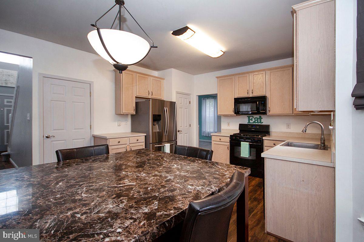 64 Cedar Grove Drive Sicklerville, NJ 08081 - Photo 10 of 39 Kitchen: