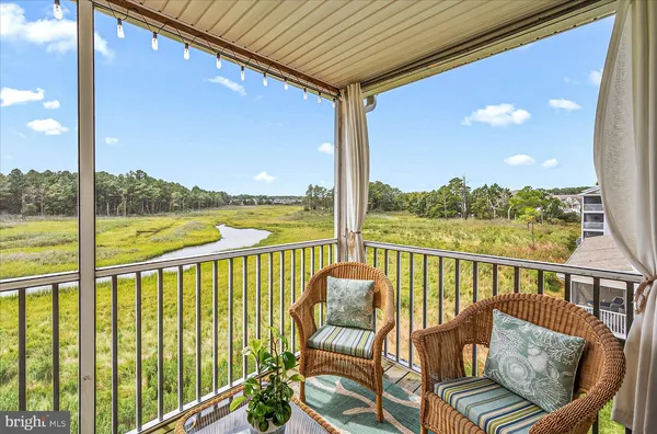 $449,900 | 37494 Pettinaro Drive, Unit 8706, Ocean View, DE 19970