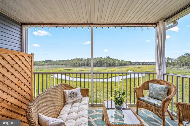 $474,000 | 37494 Pettinaro Drive, Unit 8706, Ocean View, DE 19970