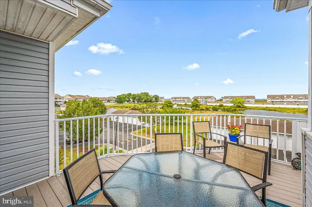 $474,000 | 37494 Pettinaro Drive, Unit 8706, Ocean View, DE 19970