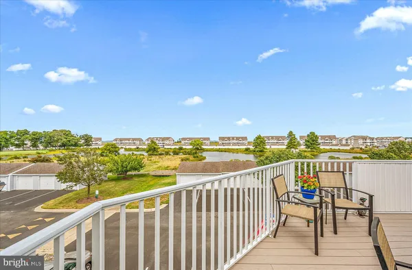 $449,900 | 37494 Pettinaro Drive, Unit 8706, Ocean View, DE 19970