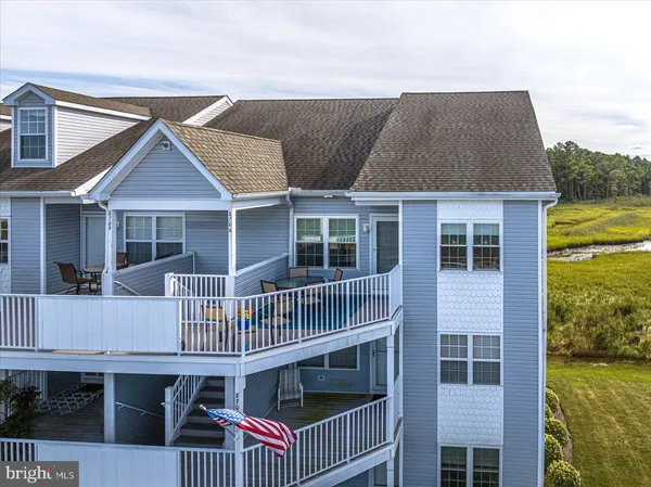 $449,900 | 37494 Pettinaro Drive, Unit 8706, Ocean View, DE 19970