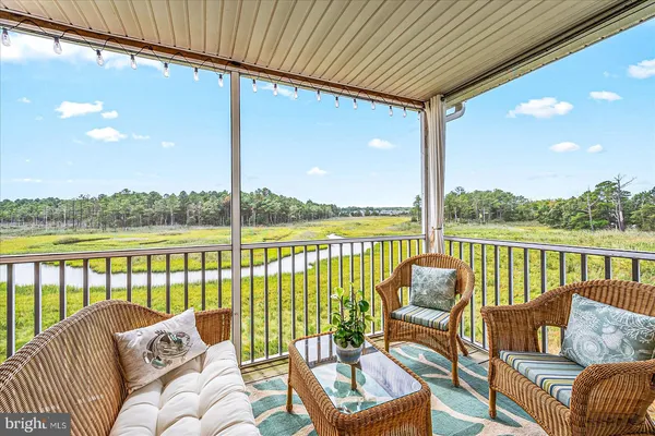 $449,900 | 37494 Pettinaro Drive, Unit 8706, Ocean View, DE 19970