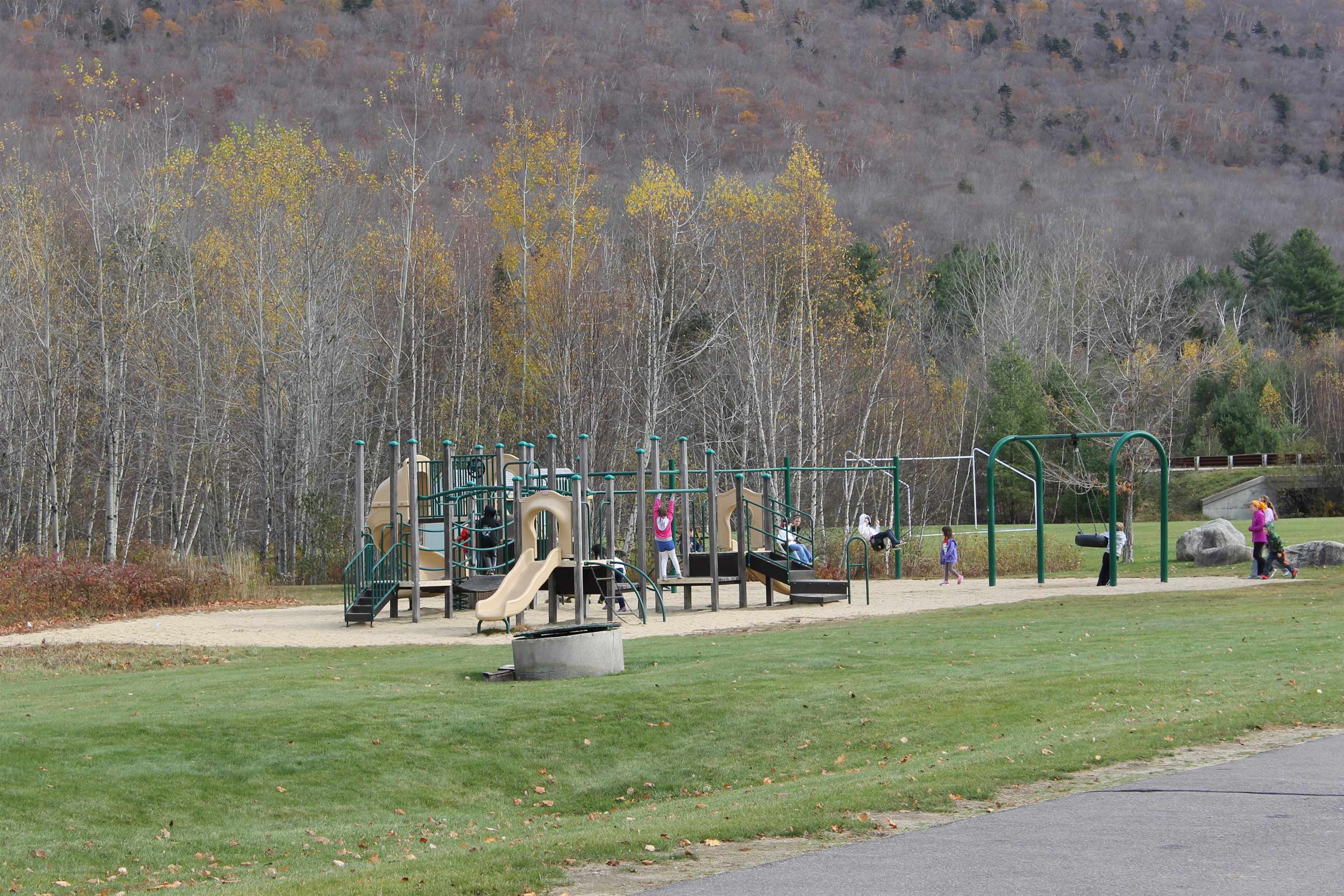 28 Packard's Road, Unit 408 Waterville Valley, NH 03215 - Photo 23 of 32