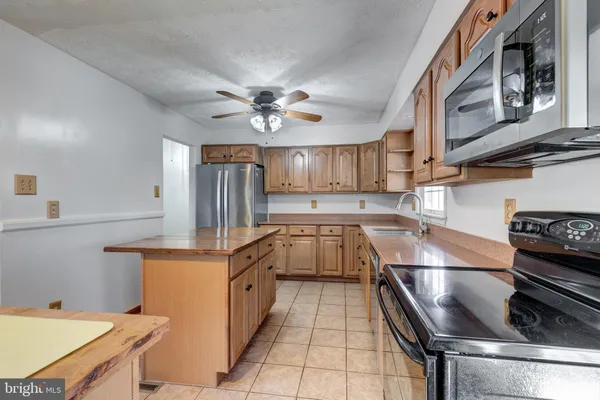 $530,000 | 2203 Green Haven Way, Hampstead, MD 21074