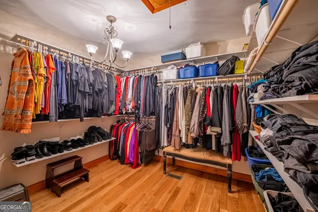 $1,329,000 | 198 Stonecreek Drive, Franklin, NC 28734