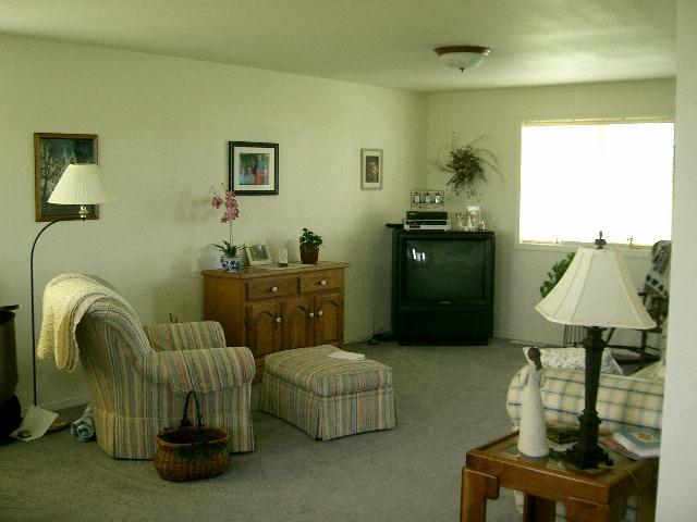 2481 Van Belle Road Outlook, WA 98938 - Photo 7 of 7 a bedroom with furniture and a window