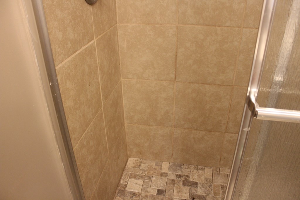 3710 Winkfield Place Columbus, GA 31909 - Photo 40 of 98 a bathroom with a shower