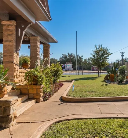 $439,900 | 704 South Bridge Street, Brady, TX 76825
