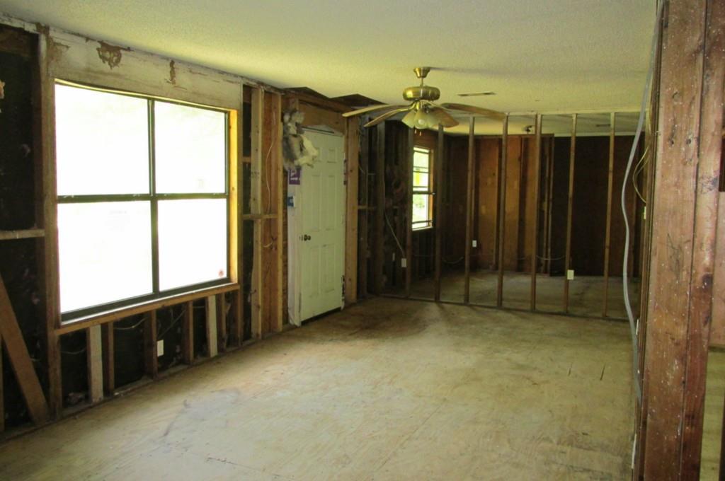 32322 Bud Jubin Road Springfield, LA 70462 - Photo 4 of 11 Gallery Image 4