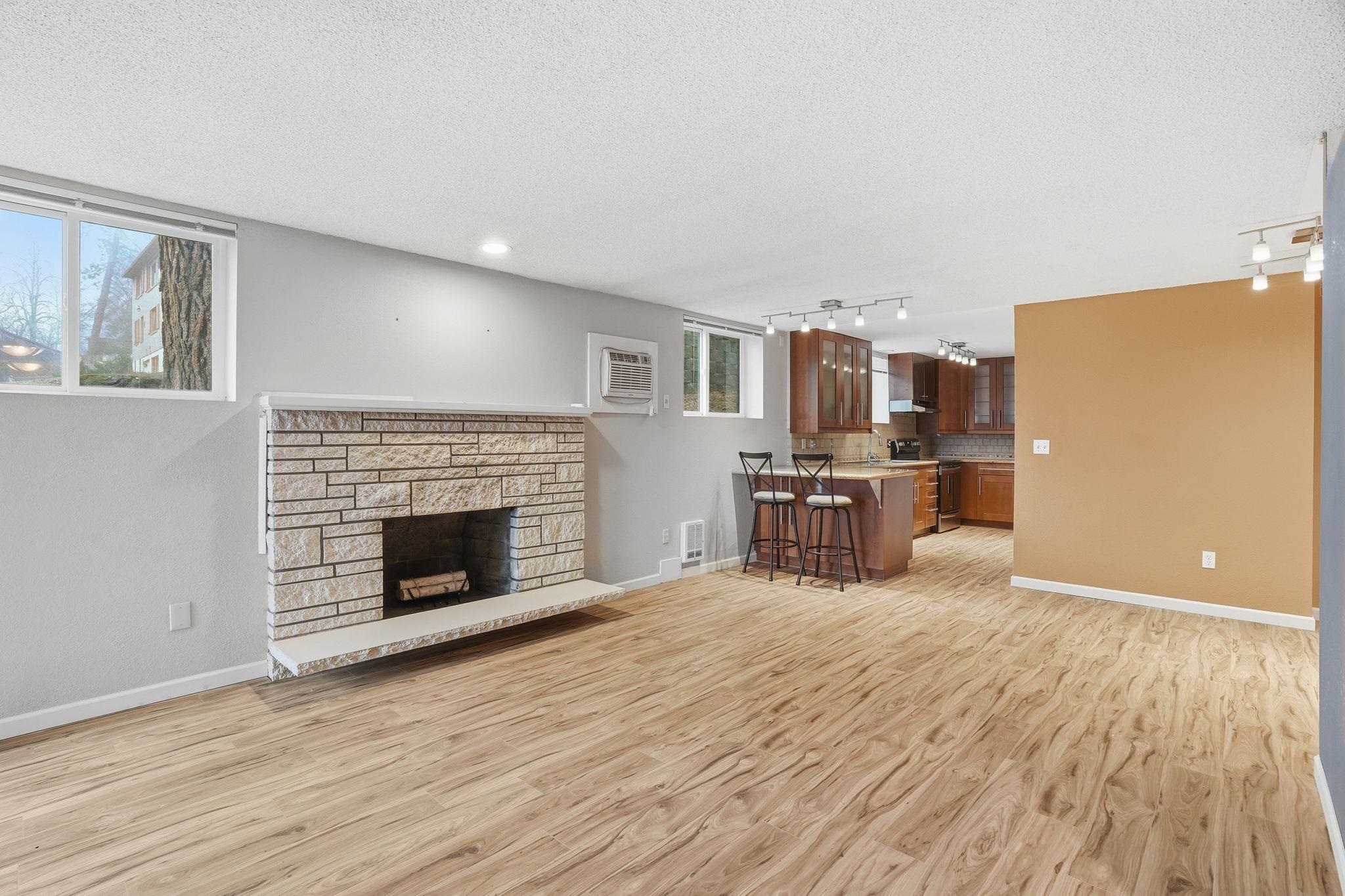 844 West Cliff Drive, Unit 107 Spokane, WA 99204 - Photo 5 of 34