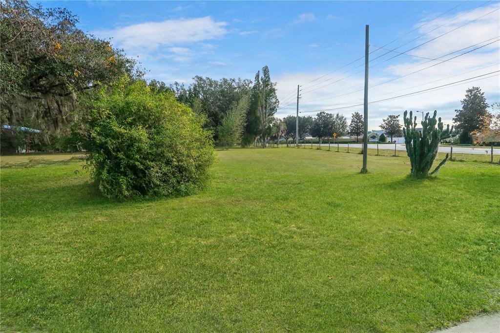 3339 West Socrum Loop Road Lakeland, FL 33810 - Photo 2 of 3 Gallery Image 2