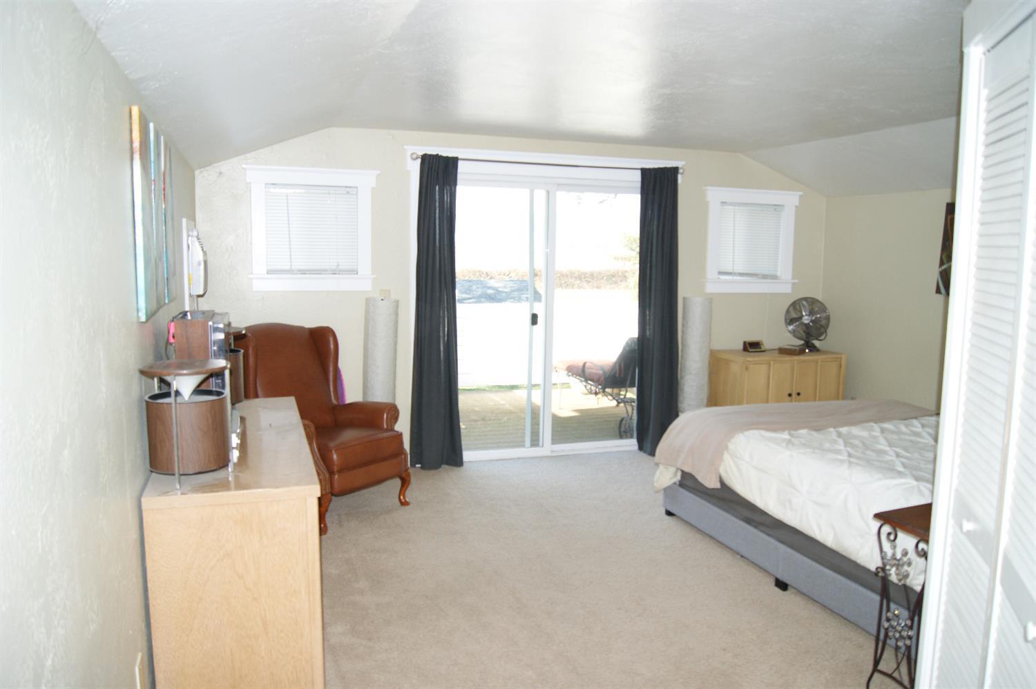2502 Reed Lane Medford, OR 97501 - Photo 14 of 21 Additional Photo