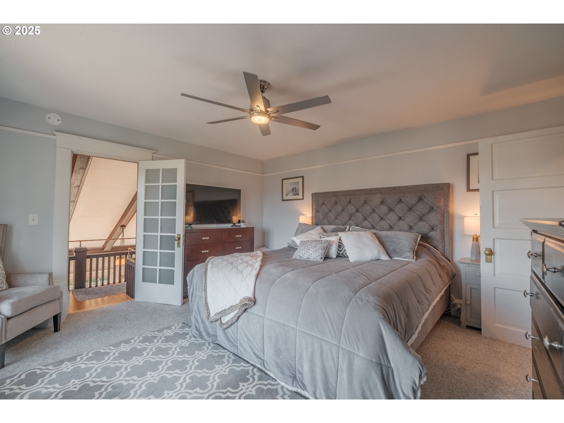 13060 Southwest Elk Rock Road Lake Oswego, OR 97034 - Photo 18 of 45