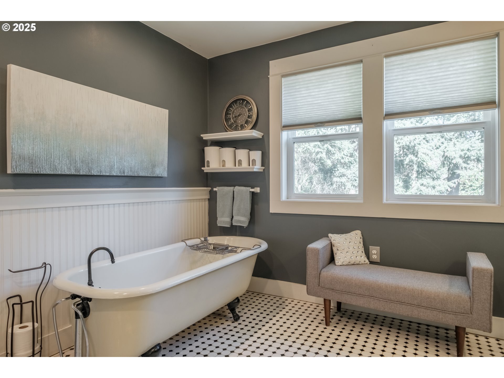 13060 Southwest Elk Rock Road Lake Oswego, OR 97034 - Photo 21 of 45