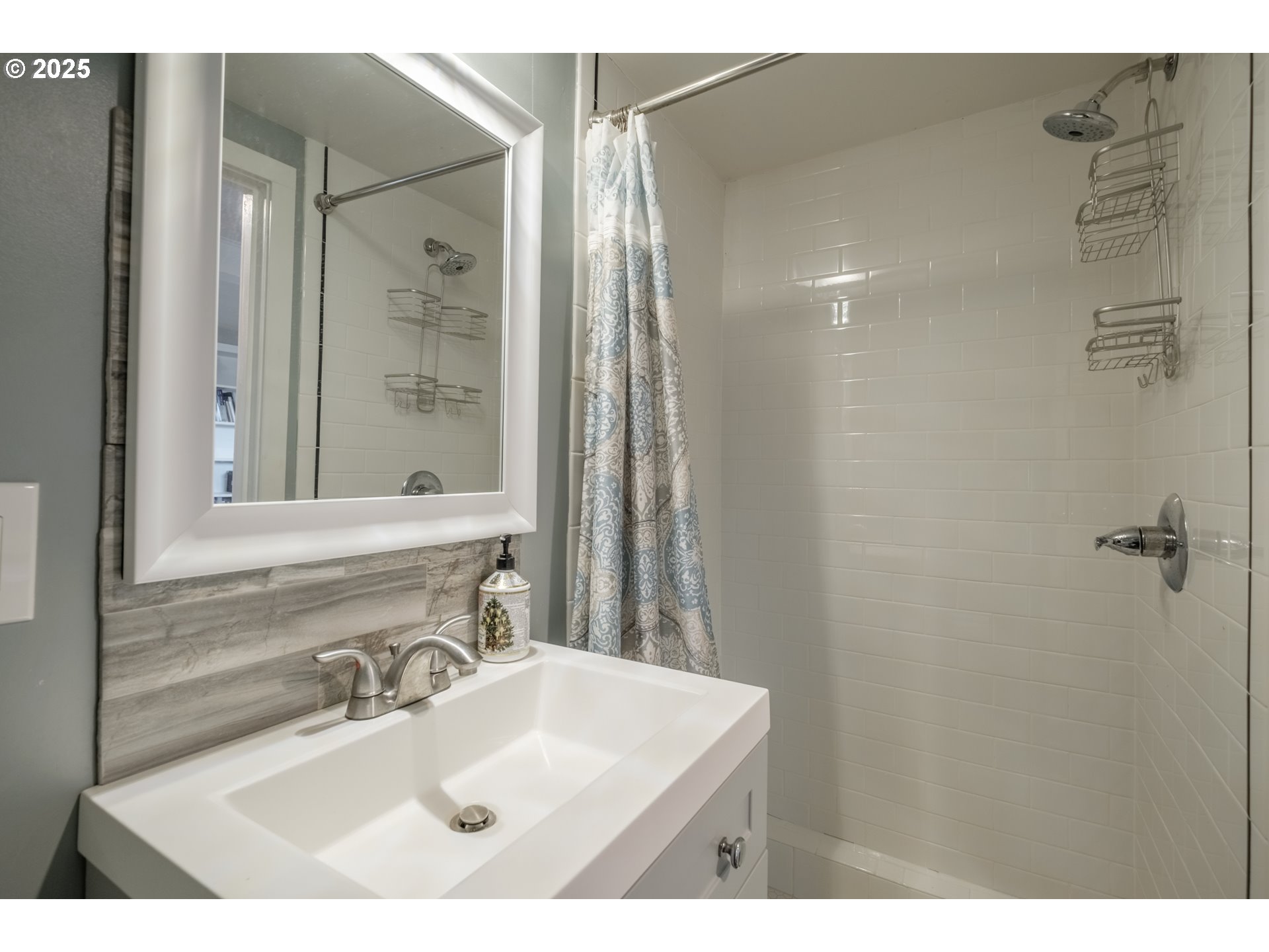 13060 Southwest Elk Rock Road Lake Oswego, OR 97034 - Photo 28 of 45