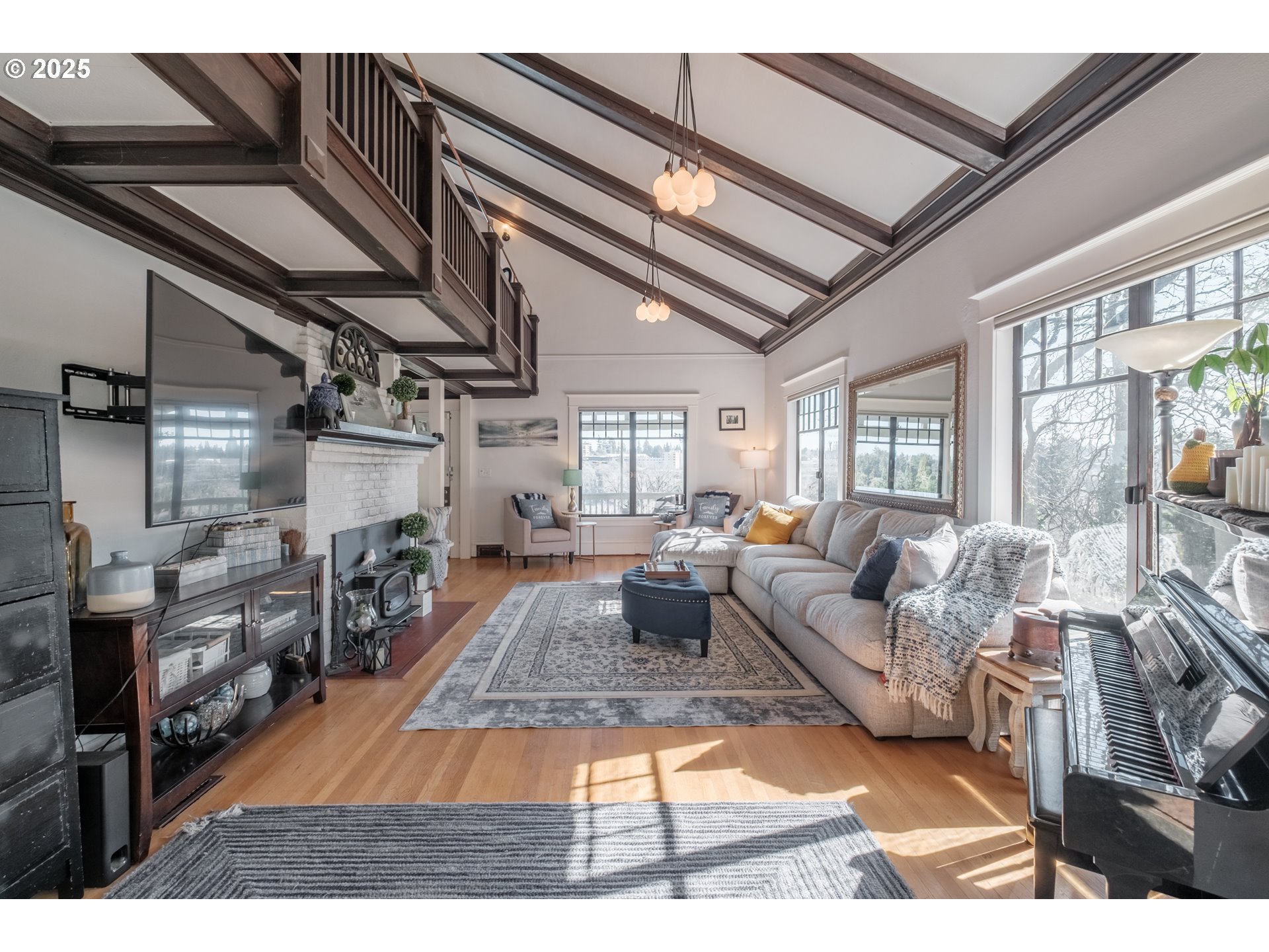 13060 Southwest Elk Rock Road Lake Oswego, OR 97034 - Photo 5 of 45