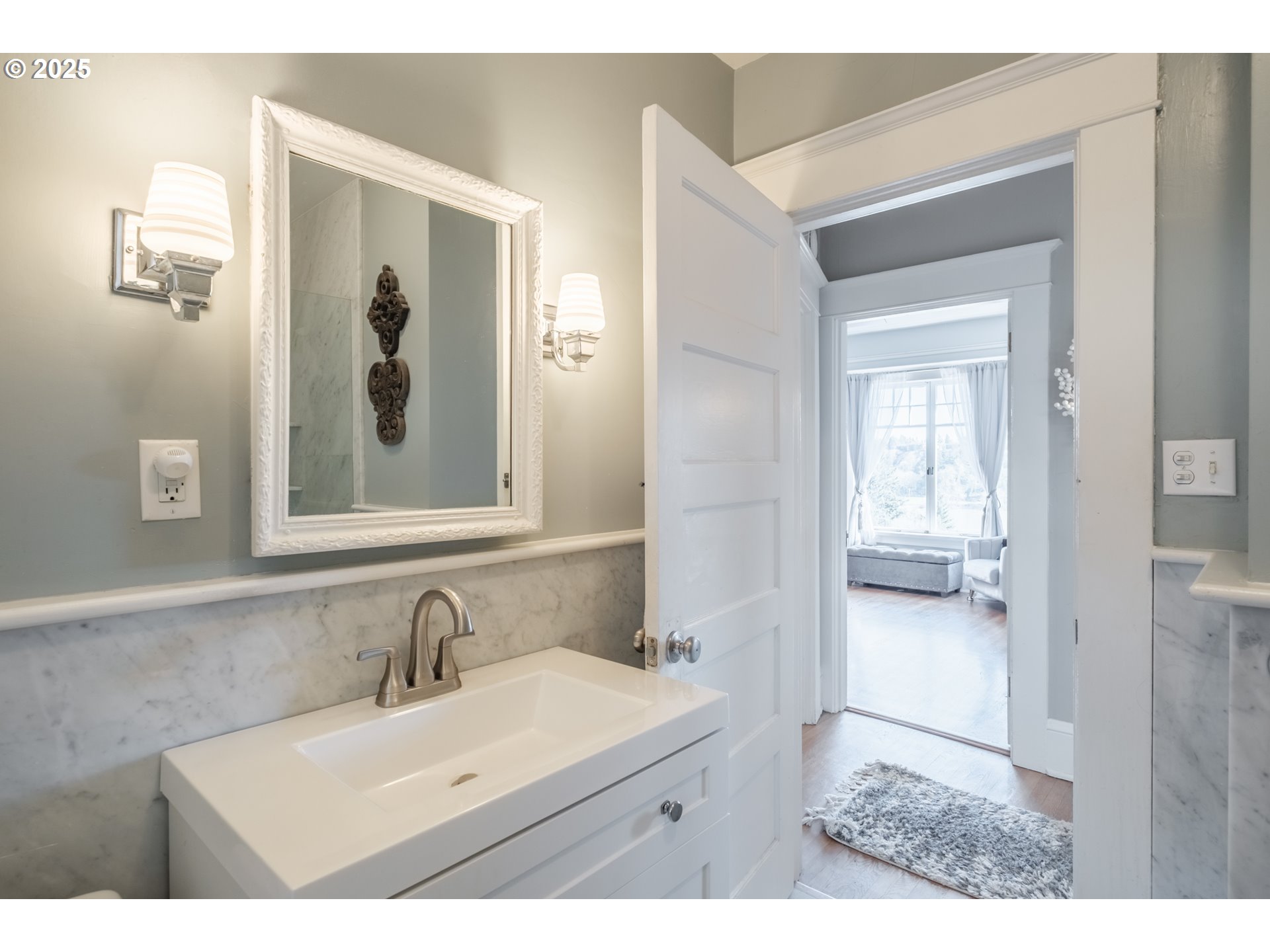 13060 Southwest Elk Rock Road Lake Oswego, OR 97034 - Photo 7 of 45