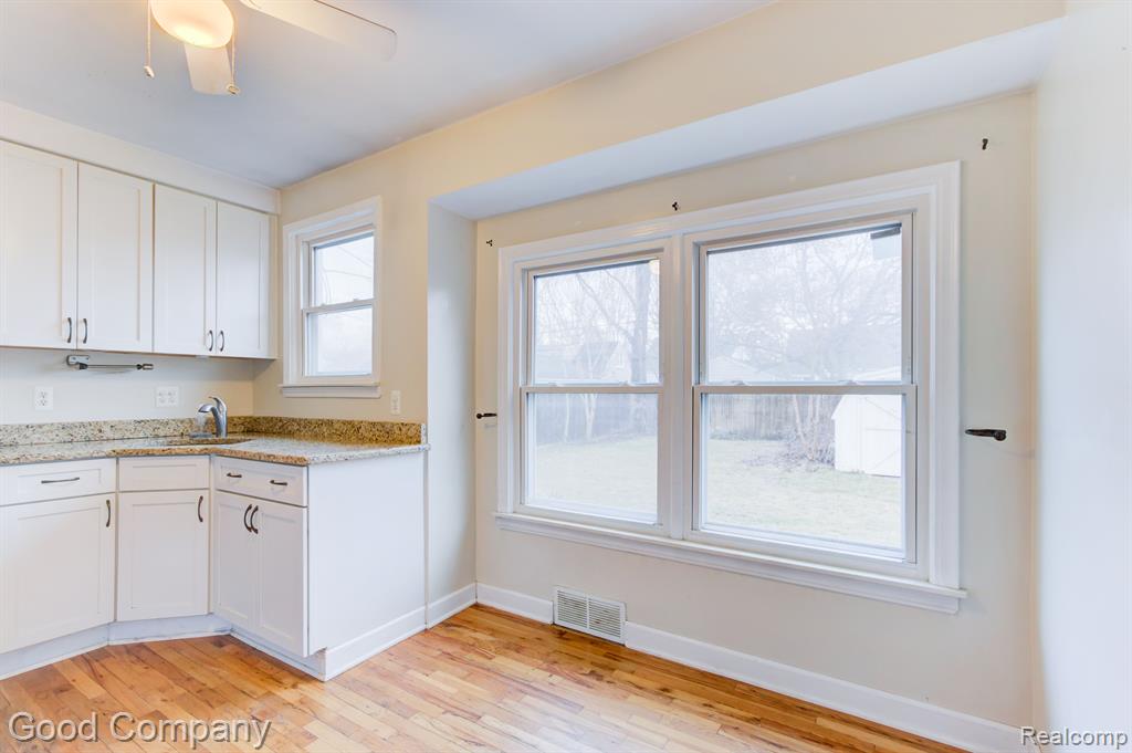 201 East Webster Road Royal Oak, MI 48073 - Photo 11 of 39
