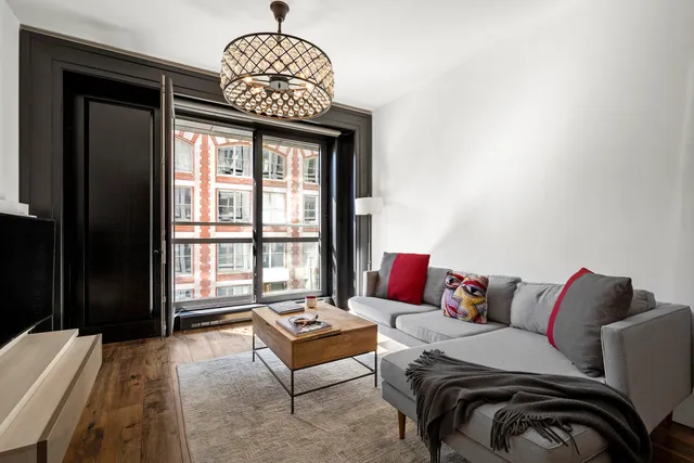 $1,595,000 | 155 West 18th Street, Unit 403 | Chelsea