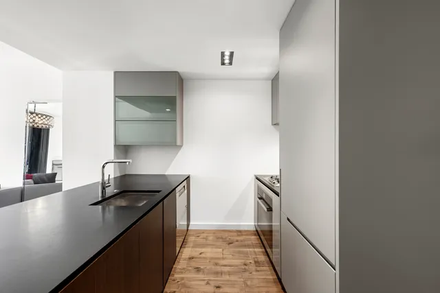 $1,595,000 | 155 West 18th Street, Unit 403 | Chelsea