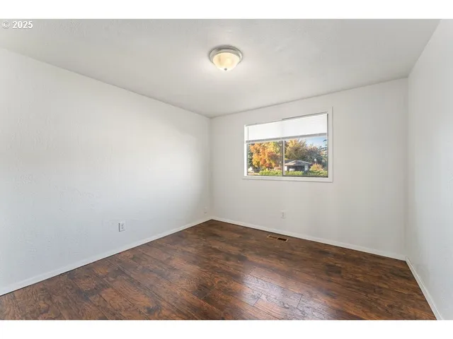 $415,000 | 3046 Crystal Mountain Avenue, Medford, OR 97504