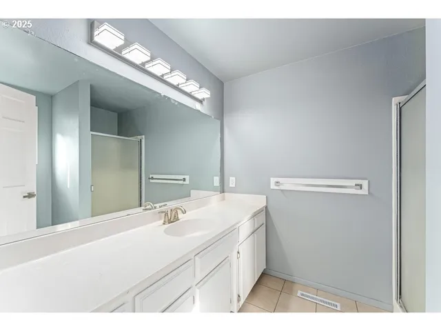 $415,000 | 3046 Crystal Mountain Avenue, Medford, OR 97504